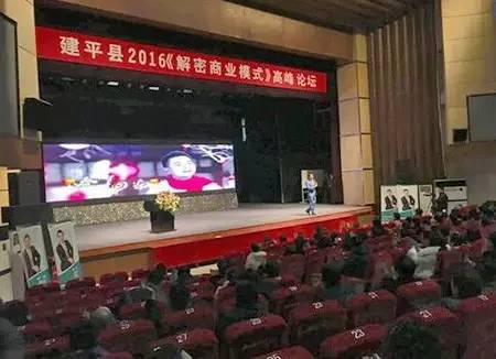 K特产•馋猫特特成为荆涛老师《春节回家》定制版企业,打造暖心年货工程