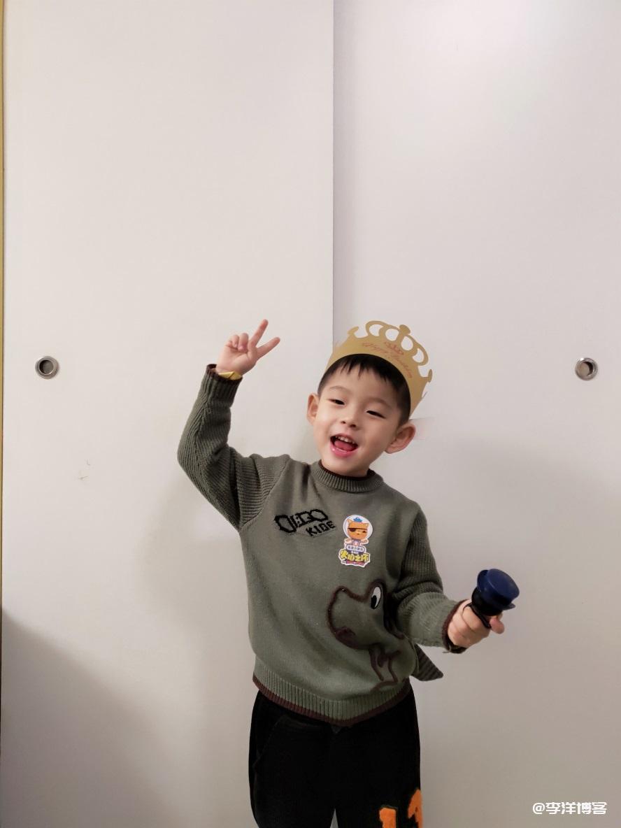 人类幼崽岩书小朋友四周岁生日记录