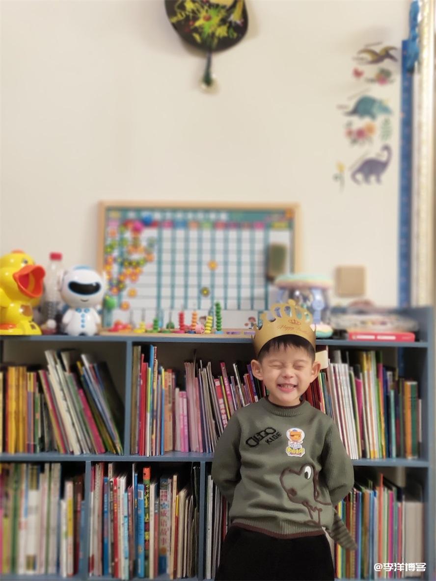 人类幼崽岩书小朋友四周岁生日记录