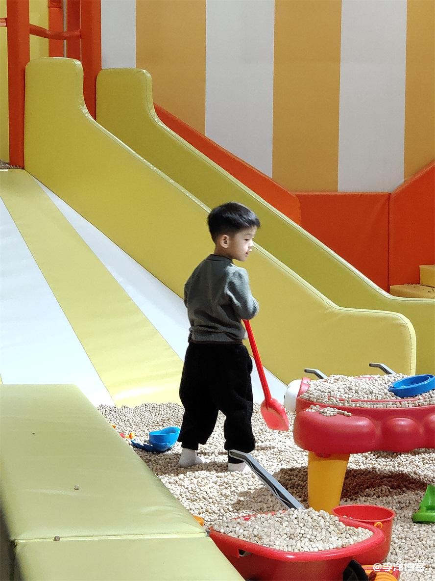 人类幼崽岩书小朋友四周岁生日记录